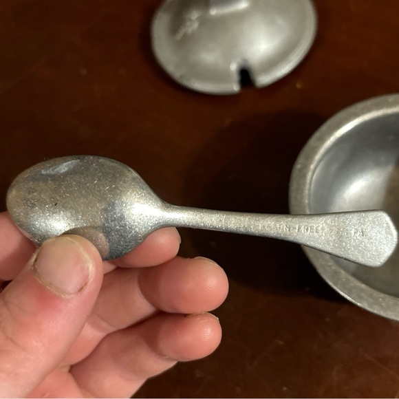 Carson Pewter sugar and creamer set. - Picture 10 of 12